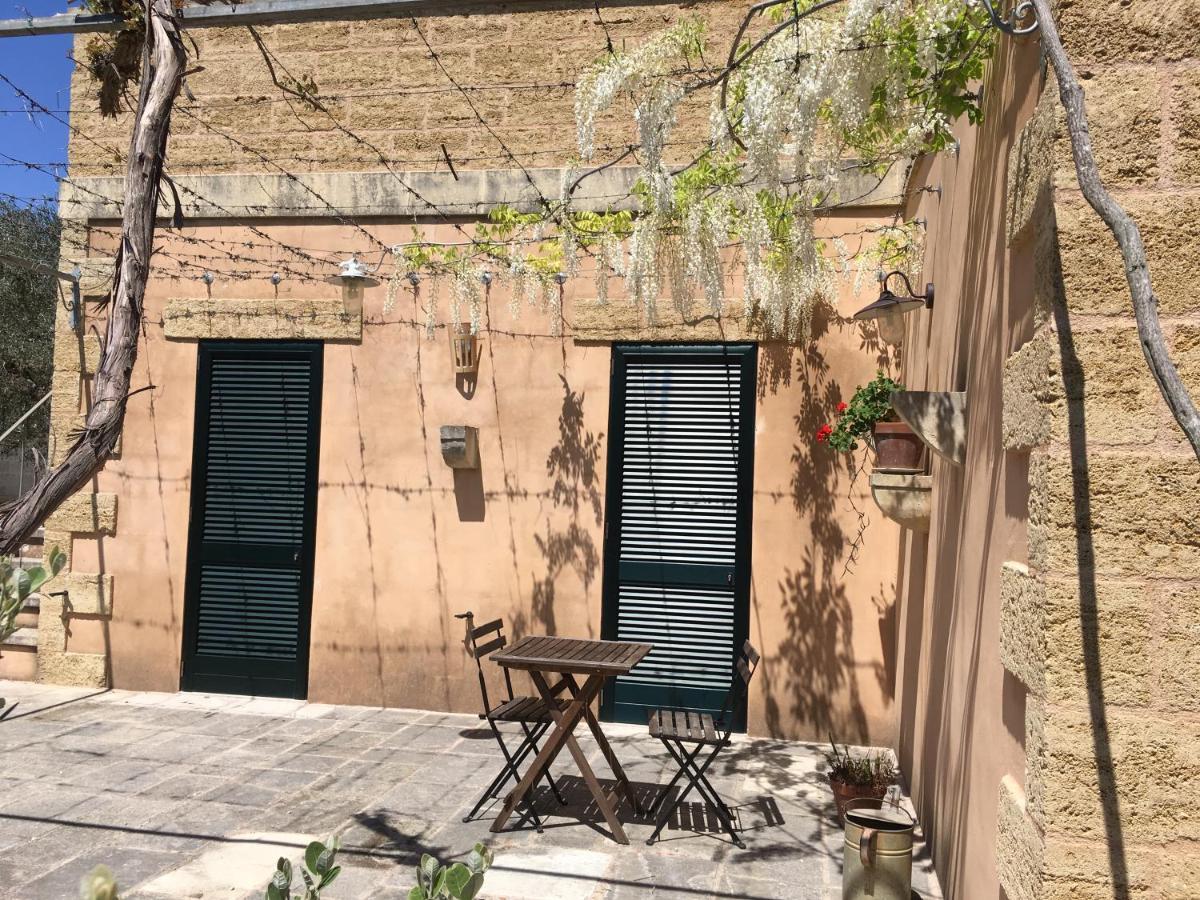 Corte Dei Salentini Carpignano Salentino Exterior foto